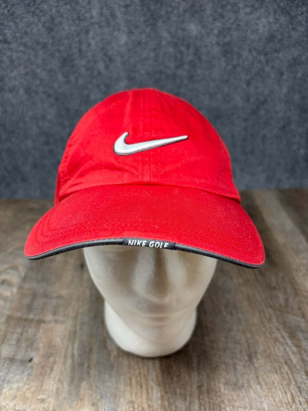 Nike Hat Adult Red Strap Back Cap Golf Athleisure Tennis Pickleball Swooshnique - Picture 2 of 8